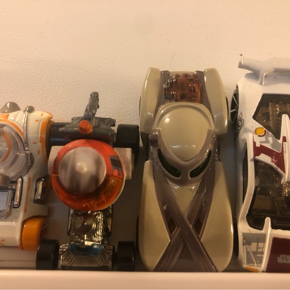 4 Star Wars Hot Wheels cars Mattel - Picture 2 of 9